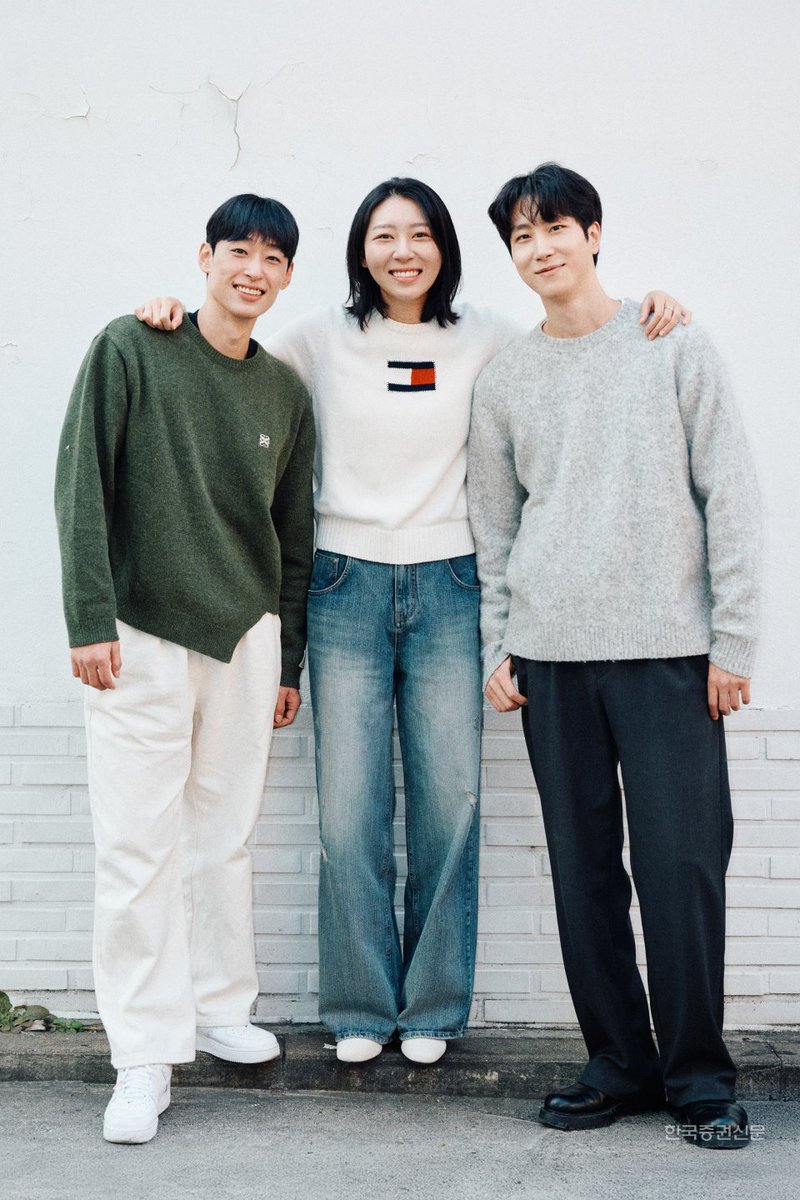 boramoo_archive's tweet image. [251129] [더인터뷰] &apos;이름 없는 약속들로부터&apos; 나재엽·장보람·이선우, &quot;나 였다면...&quot; - 한국증권신문

🔗기사 전문 보러가기 : ksdaily.co.kr/news/articleVi…