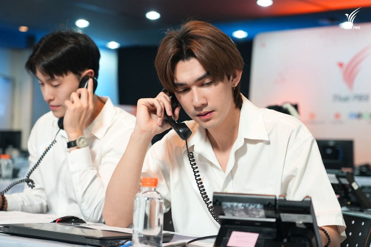 FanLakornTPBS's tweet image. การช่วยเหลือยังเดินหน้าต่อ พร้อมแรงสนับสนุนที่มาถึง #ThaiPBS 
โอ อนุชิต, #PlanRathavit , โอ สุพิชญา และแก๊ป ณรงค์กร, เดวิด กิตติกวิน, กราฟิค รัชวิศน์ นักแสดงสังกัด JUVE9 มาร่วมประสานงาน ติดตามการช่วยเหลือผู้ประสบภัย #น้ําท่วมใต้ พร้อมส่งกำลังใจให้ทุกคนก้าวผ่านช่วงเวลานี้ไปด้วยกัน