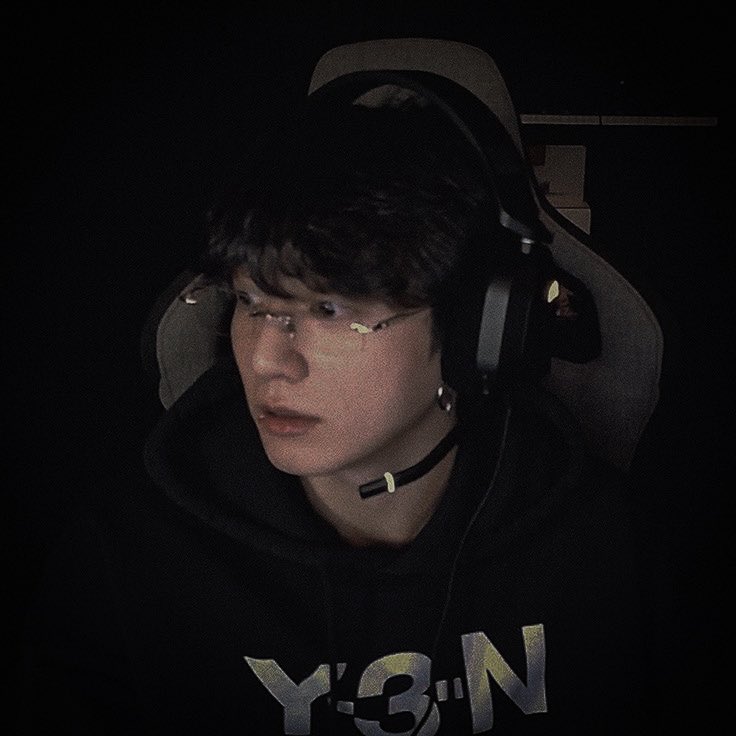 lai loves yoongi (@yoonkookify) on Twitter photo 