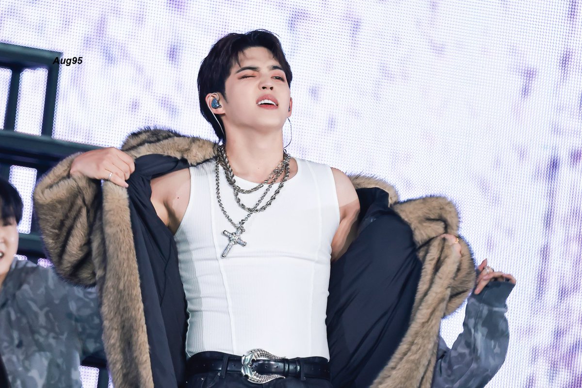 19950808_aug's tweet image. 251129 SEVENTEEN WORLD TOUR [NEW_] IN NAGOYA

#세븐틴 #SEVENTEEN #최승철 #승철 #에스쿱스

@pledis_17