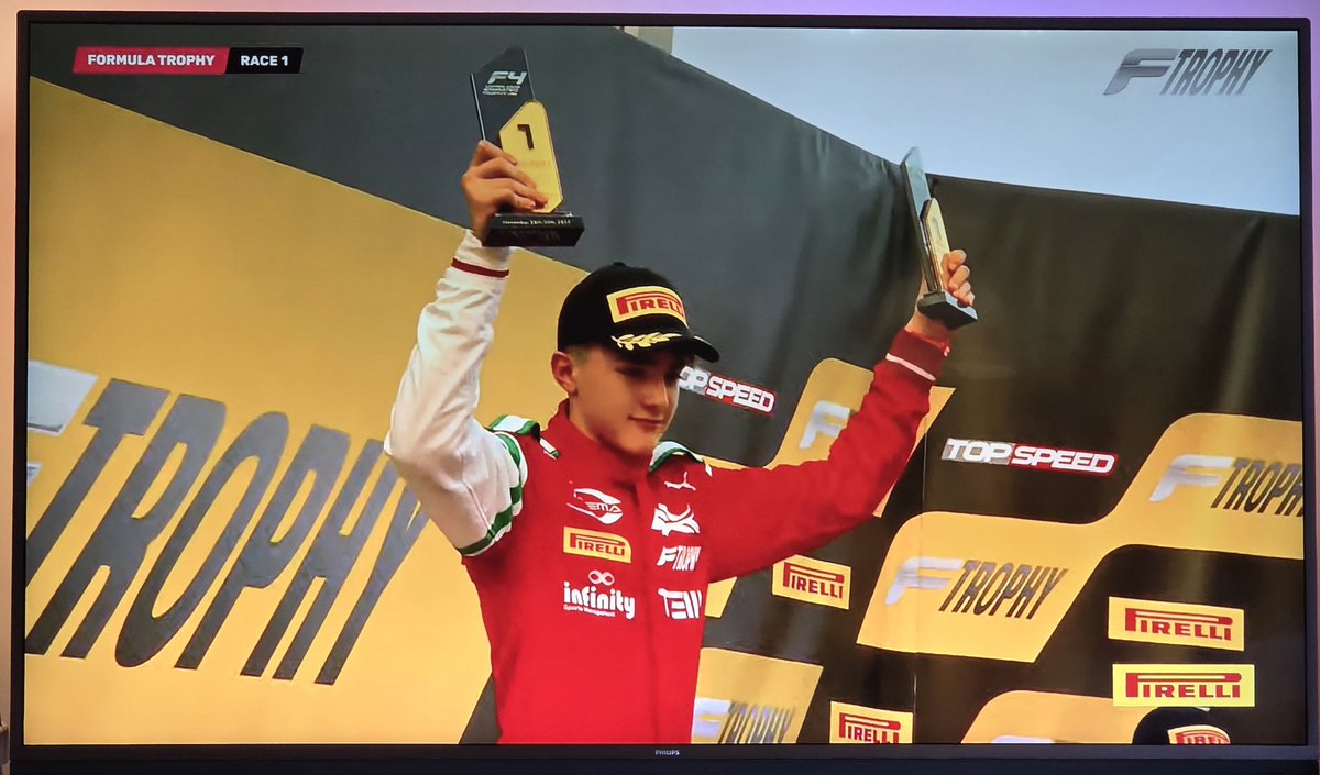 Alp Aksoy ismini aklınıza yazın.
Çok yakın bir gelecekte Formula 1'deki ilk iddialı pilotumuz olacak.
Alp az önce Dubai'deki ilk F4 yarışını en yakın rakibine fark atarak kazandı. 
Pür yetenek aferin evlat 🧿🇹🇷