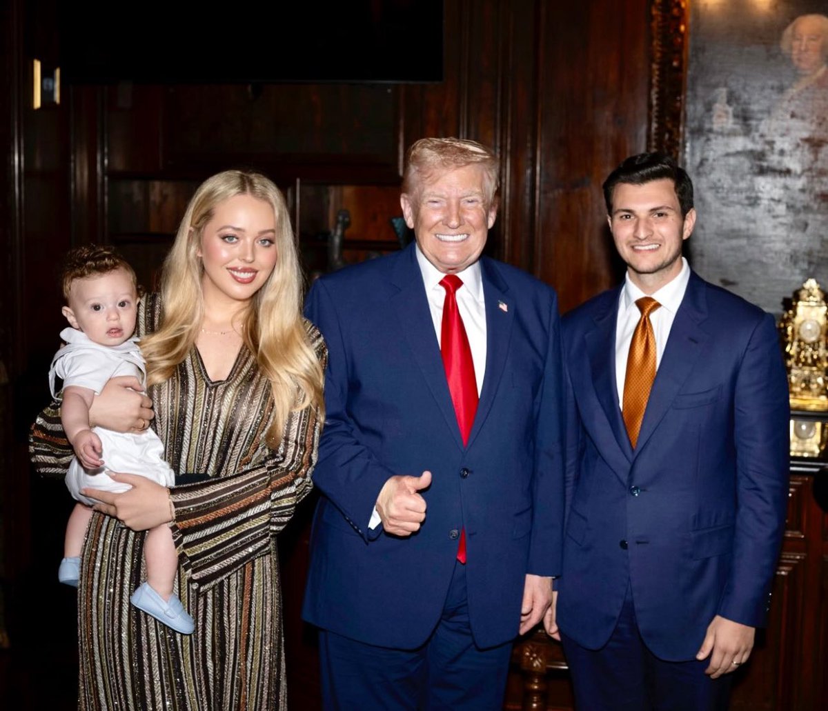 BoLoudon's tweet image. This is such a beautiful photo of President Trump, his daughter @TiffanyATrump, son-in-law @MichaelZBoulos, and new adorable grandson, Alexander.

God bless the beautiful Trump family!