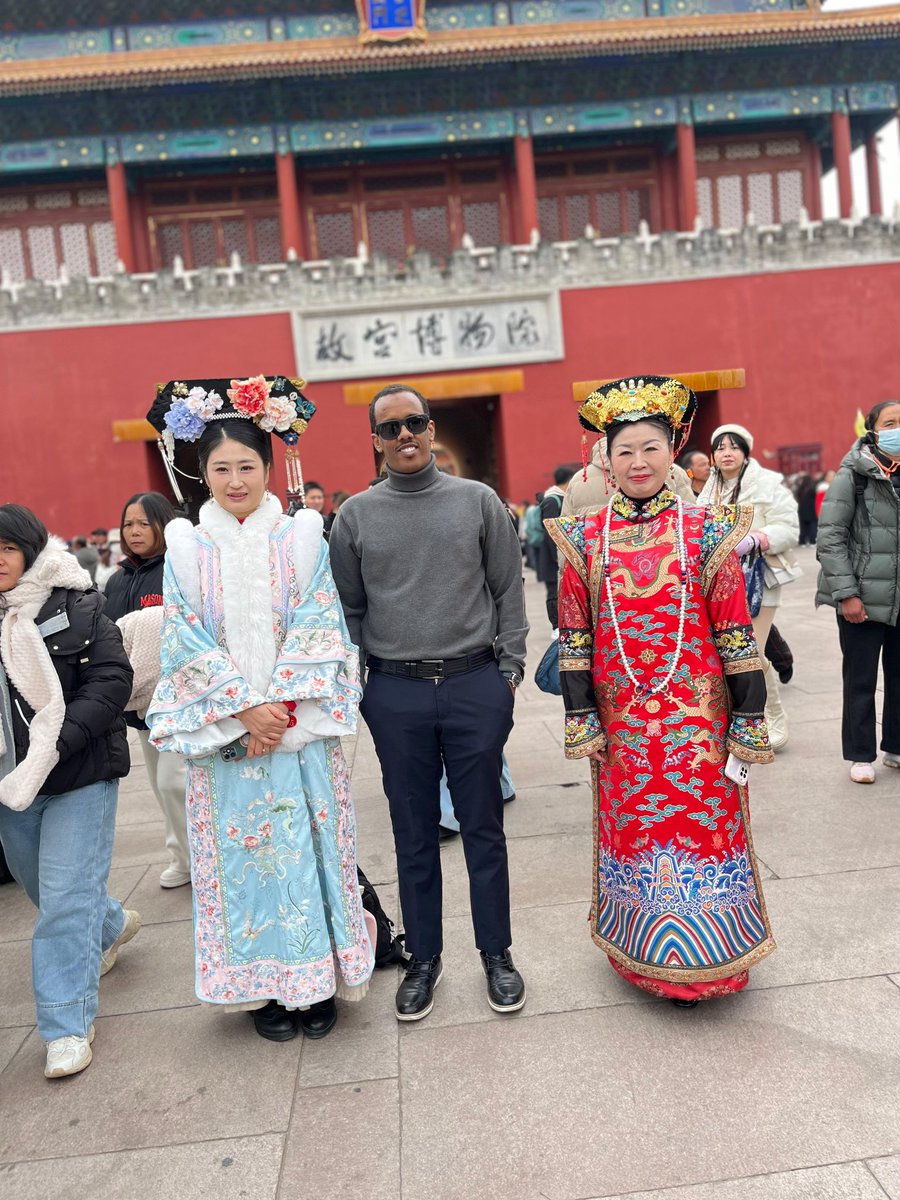 NasrudinHikam's tweet photo. As part of our program at Peking University, we had the privilege of visiting the Forbidden City. Immersed in its grandeur, we were amazed by the way emperors lived centuries ago and by the enduring brilliance of Chinese civilization. 

This study tour was both enlightening and inspiring, and we remain grateful to @PKU1898  for making such an experience possible.  
#Peking #University #Beijing #China