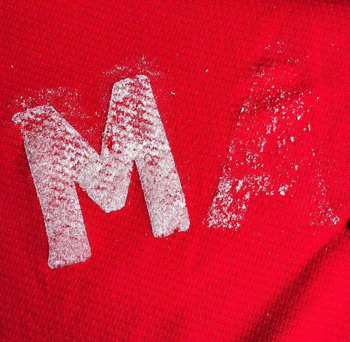 WeFixKits's tweet photo. 👀 DTF Remover Vs IPA Alcohol 👀
Removing flock from football shirts can be tricky. There’s no single “right” method, but in my experience, alcohol is the best starting point.

M = DTF Remover
A = Isopropanol Alcohol

Both need a solid scraper (link in bio) 👌

#wefixkits #footballshirtrestoration #footballshirts #kitcommunity