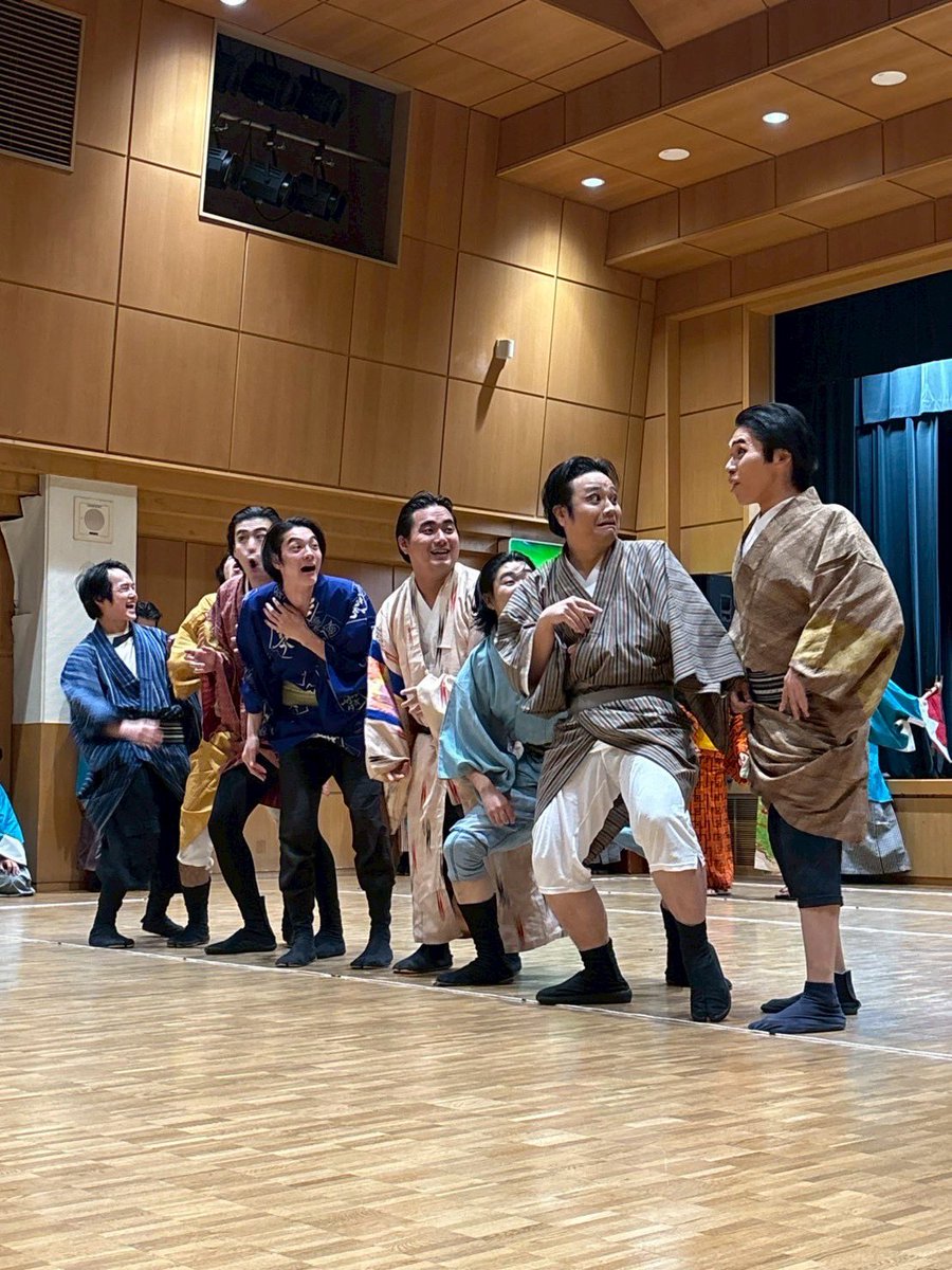 africa__za's tweet image. 本日も
#あさぎもん2025 お稽古でした。

本日はB班のラスト通しでした。
作品をより良くするためのコトを今一度身に落とす。
そして、いよいよ明日は最終稽古。

本日の朝には
この『あさぎもん』を作った中山さんについてより知って作品を楽しめるから
こちらも要チェック🔥…