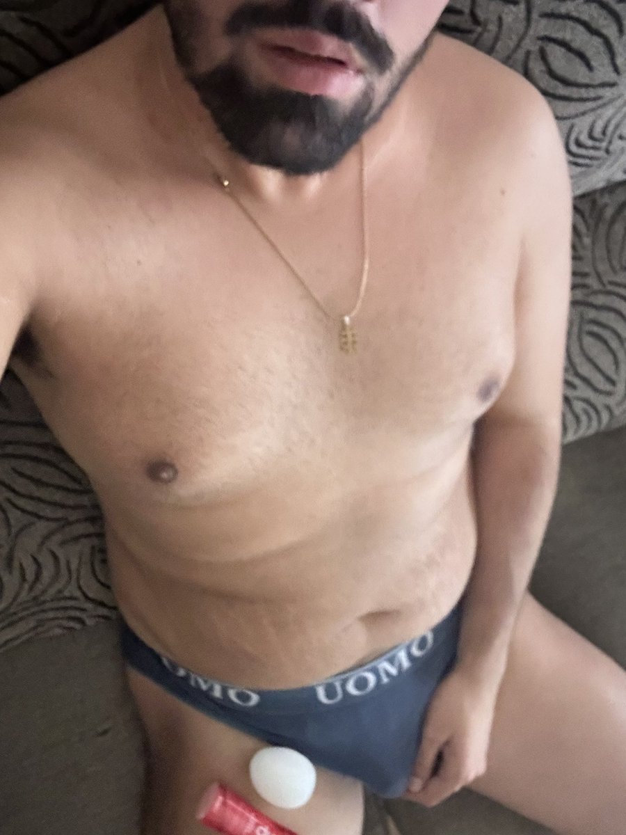 PajeroCanario's tweet photo. Es sábado y acabo de llegar del gym putitos… Quien me ayuda a descargar? 😏 https://t.co/B7QK3JM9tf