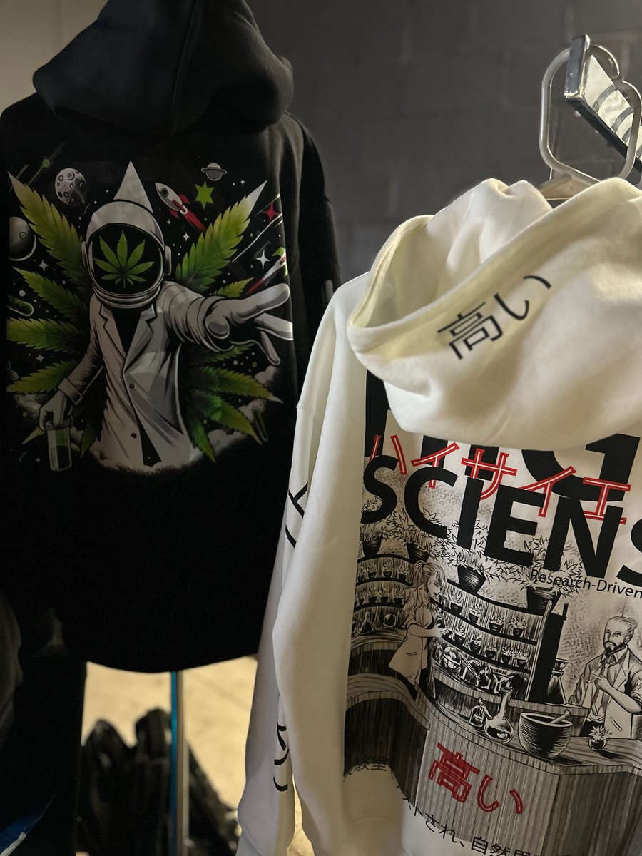 tshirtmercenary's tweet image. GM
Welcome to the weekend. I hope you had a good week. 

The holiday season has officially kicked off and i&apos;m feeling generous. 
I would like to select 2 people to send a @HighSciense pack to.

Check my 📌 post to enter. Winners picked December 5th. 
U.S. only.