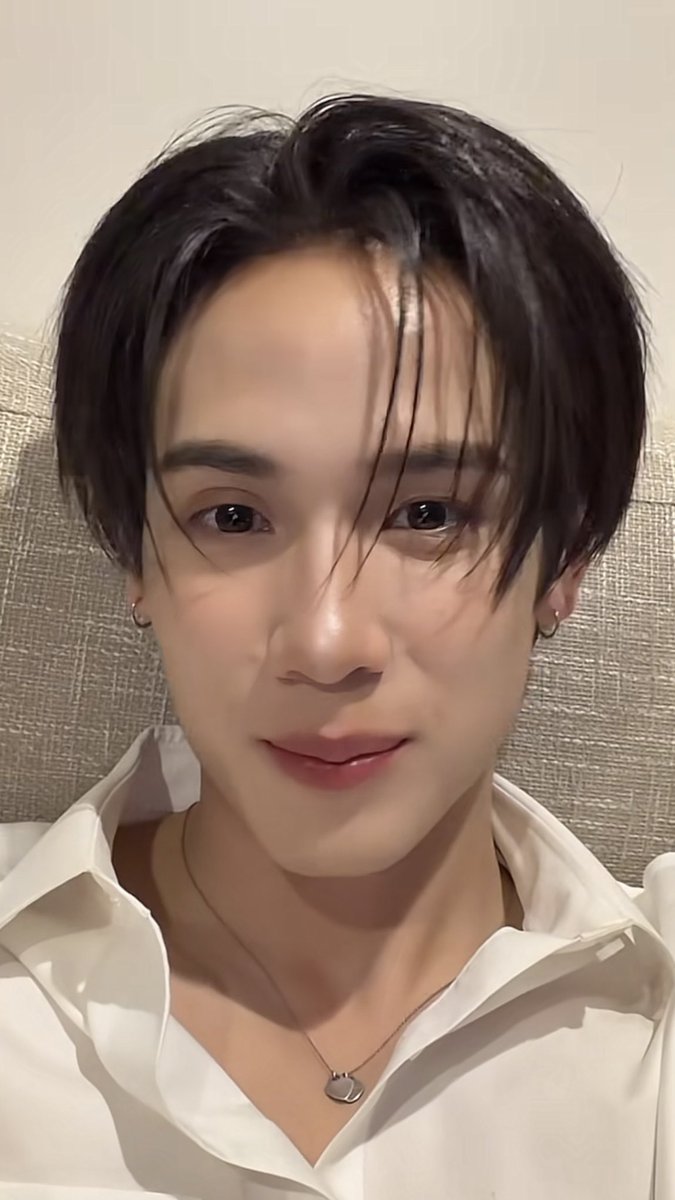 naneng_jaa's tweet image. กราบความสวย ความหวานนี้ 
ฮืออออจิ๋ว ใจแม่เหลวมาก ทำไมหนูสวยขนาดนี้
แล้วหนูจะเป็นโพซ้าย แม่เป็นพี่เซิร์ฟแม่ก็ไม่ยอม
หนูต้องขวาเท่านั้น

— @javabh28 #javabh 💖🤏🏻