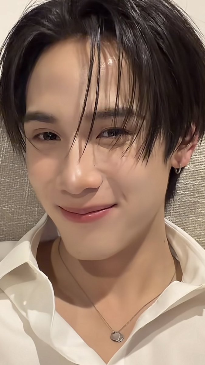 naneng_jaa's tweet image. กราบความสวย ความหวานนี้ 
ฮืออออจิ๋ว ใจแม่เหลวมาก ทำไมหนูสวยขนาดนี้
แล้วหนูจะเป็นโพซ้าย แม่เป็นพี่เซิร์ฟแม่ก็ไม่ยอม
หนูต้องขวาเท่านั้น

— @javabh28 #javabh 💖🤏🏻