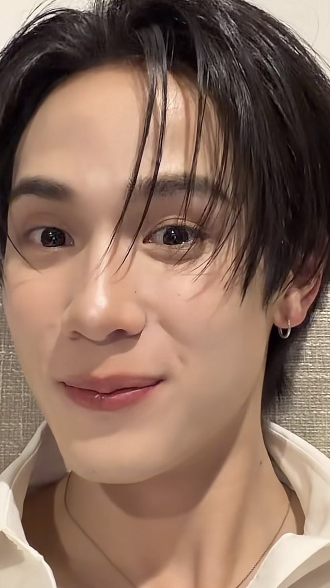 naneng_jaa's tweet image. กราบความสวย ความหวานนี้ 
ฮืออออจิ๋ว ใจแม่เหลวมาก ทำไมหนูสวยขนาดนี้
แล้วหนูจะเป็นโพซ้าย แม่เป็นพี่เซิร์ฟแม่ก็ไม่ยอม
หนูต้องขวาเท่านั้น

— @javabh28 #javabh 💖🤏🏻