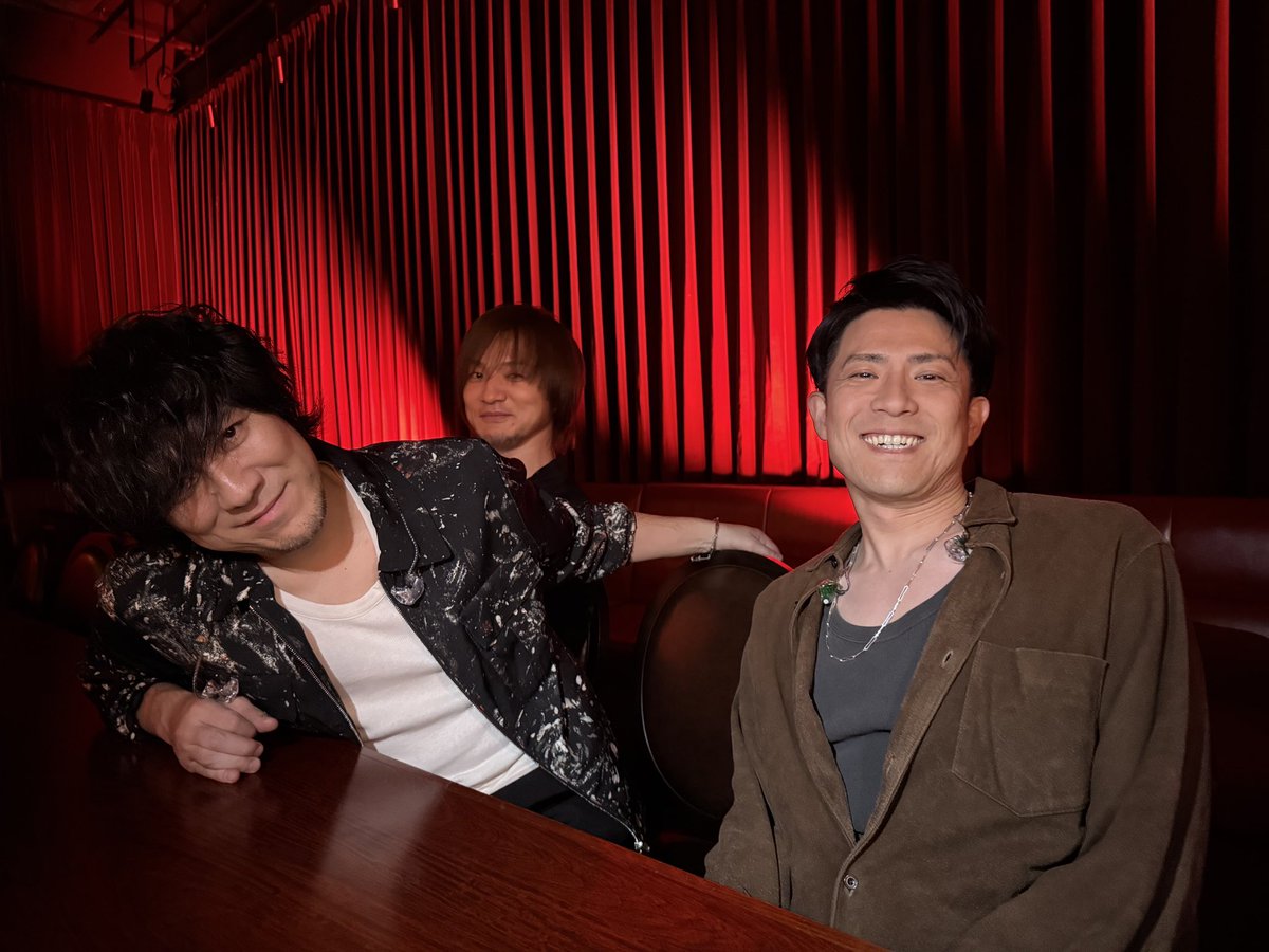 back number staff tweet media