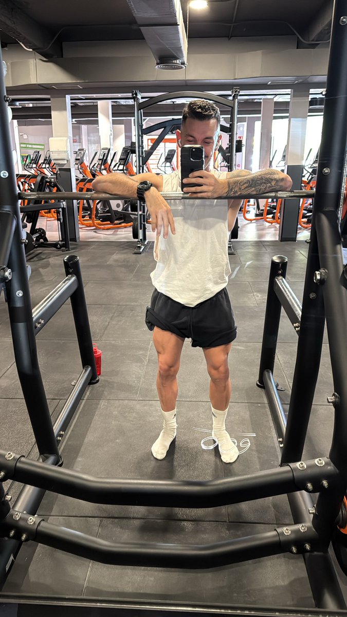 josecoletilla's tweet photo. Los sábados de patas molan ! 🦵💪🏽 https://t.co/pYXXsvuV5d