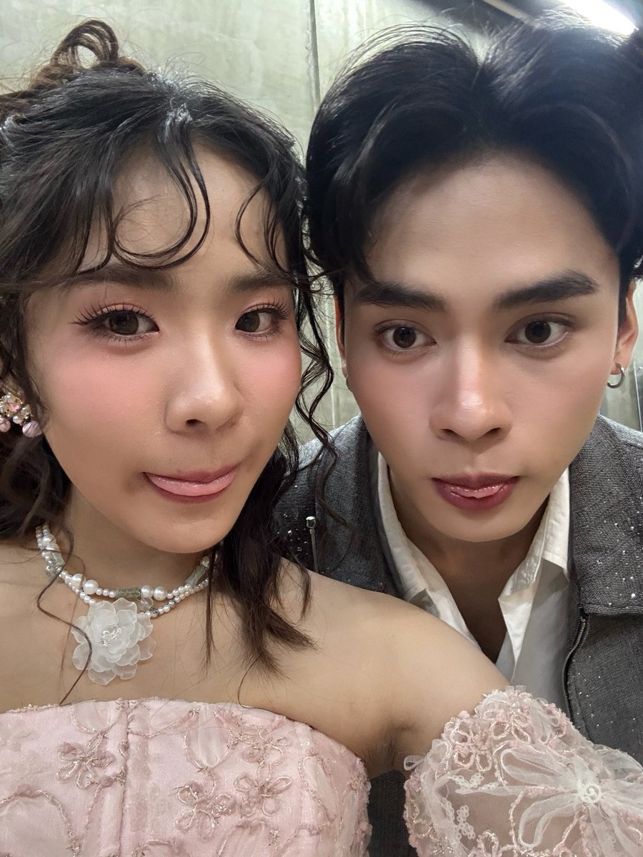 focus_yanin's tweet photo. t-pop stage takkkk ☝🏻🩷
aj ja yang naaaa ෆ⃛(⑅ ॣ•͈૦•͈ ॣ)
ไปดูกันยางทุกคนนน เป็นไงกันบ้าง เม้าๆๆๆ
#focus_yanin #อาจจะยังนะ #MaybeNotYet https://t.co/o4zwjf0cEh