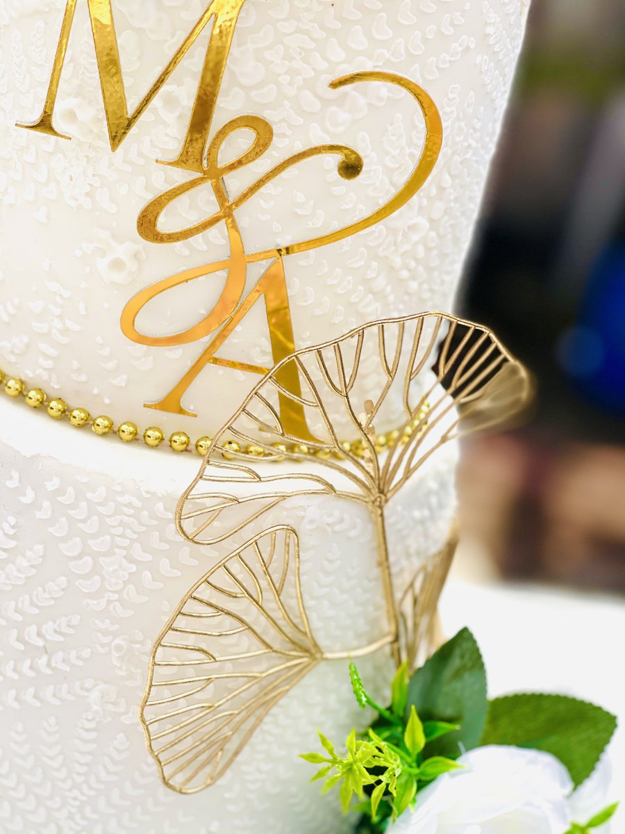 Saturdays are for weddings ✨✨