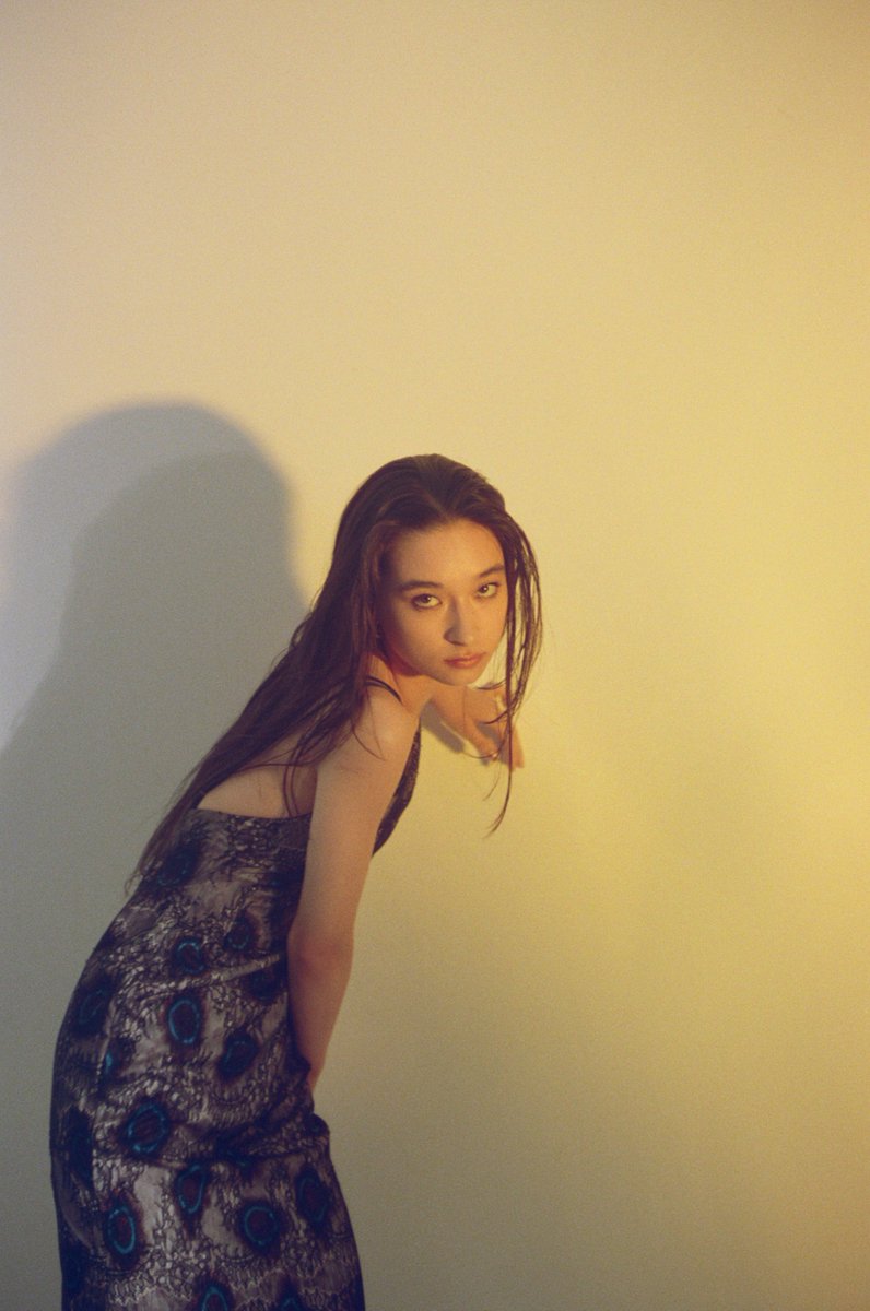 Takumi_Shinoda's tweet photo. 影が教えてくれる、もう一人のわたし。
#artportrait #filmlook #creativelight
#fashionportrait #moodshot #shadowplay
#cinematicportrait #モードポートレート
#アート写真 #光と影 https://t.co/LdPYOhAO7T