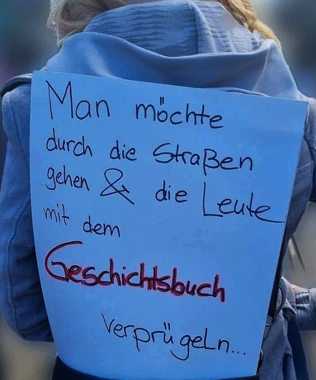 AfD-Jugend-#Faschisten haben sich in #Gießen für den endgültigen Namen "#Generation_Deutschland (GD)" entschieden -
GENERATION DOOF!