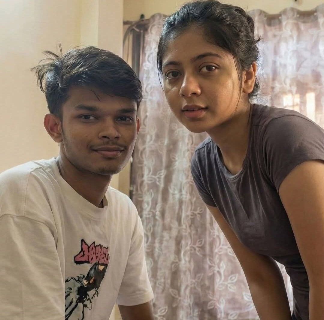 काले लड़कों पर तो कुदरत की खास मेहर रहती है, शक्ल से साधारण, मगर किस्मत कमाल की होती है.......See more