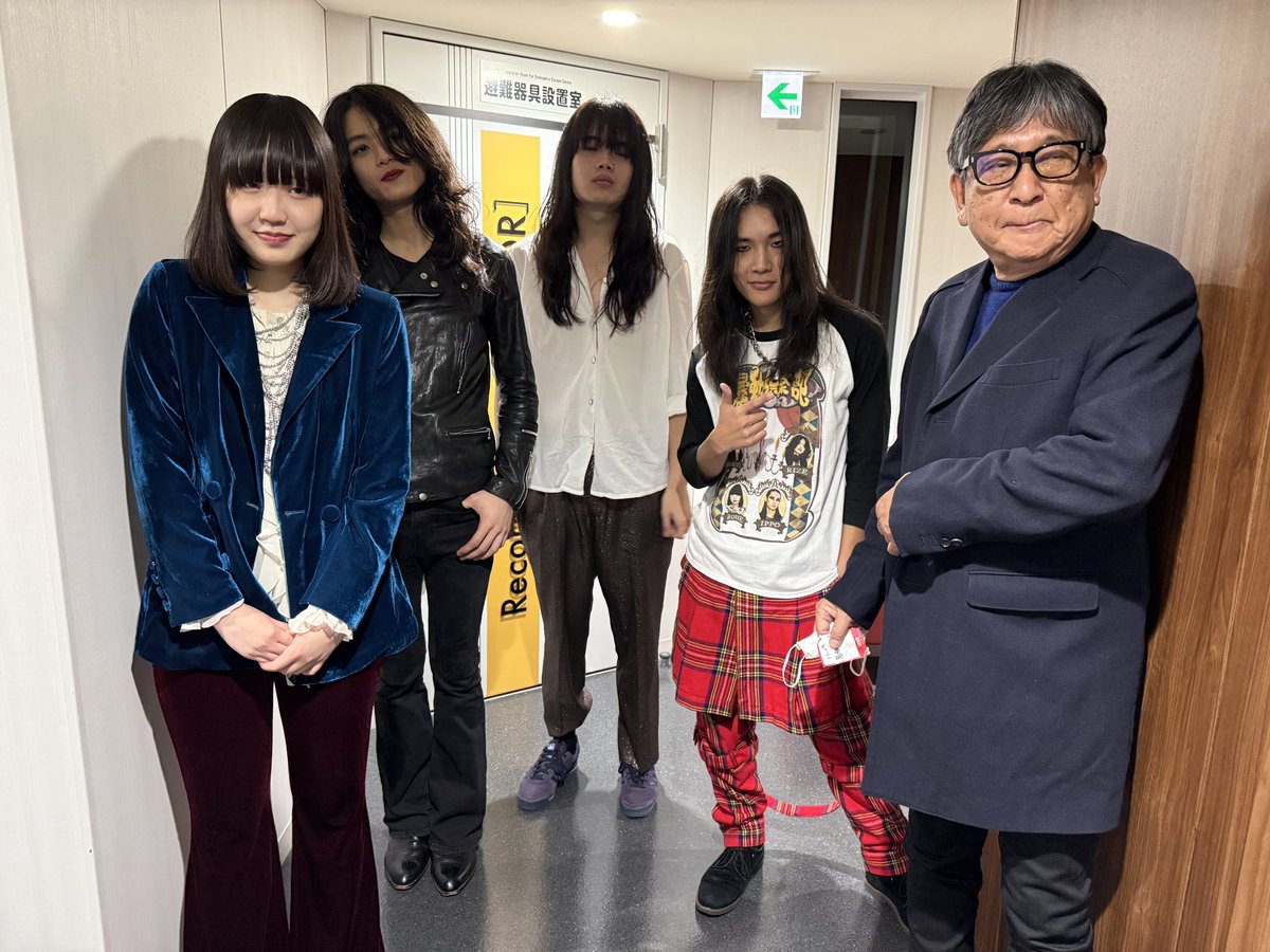 ShinyaOe_INFO's tweet image. 暴動クラブの福岡ワンマンライブに行ってきました。

暴動クラブのライブを観て感じた事。
「あゝ我が青春を再び🤣」
大江慎也

#暴動クラブ