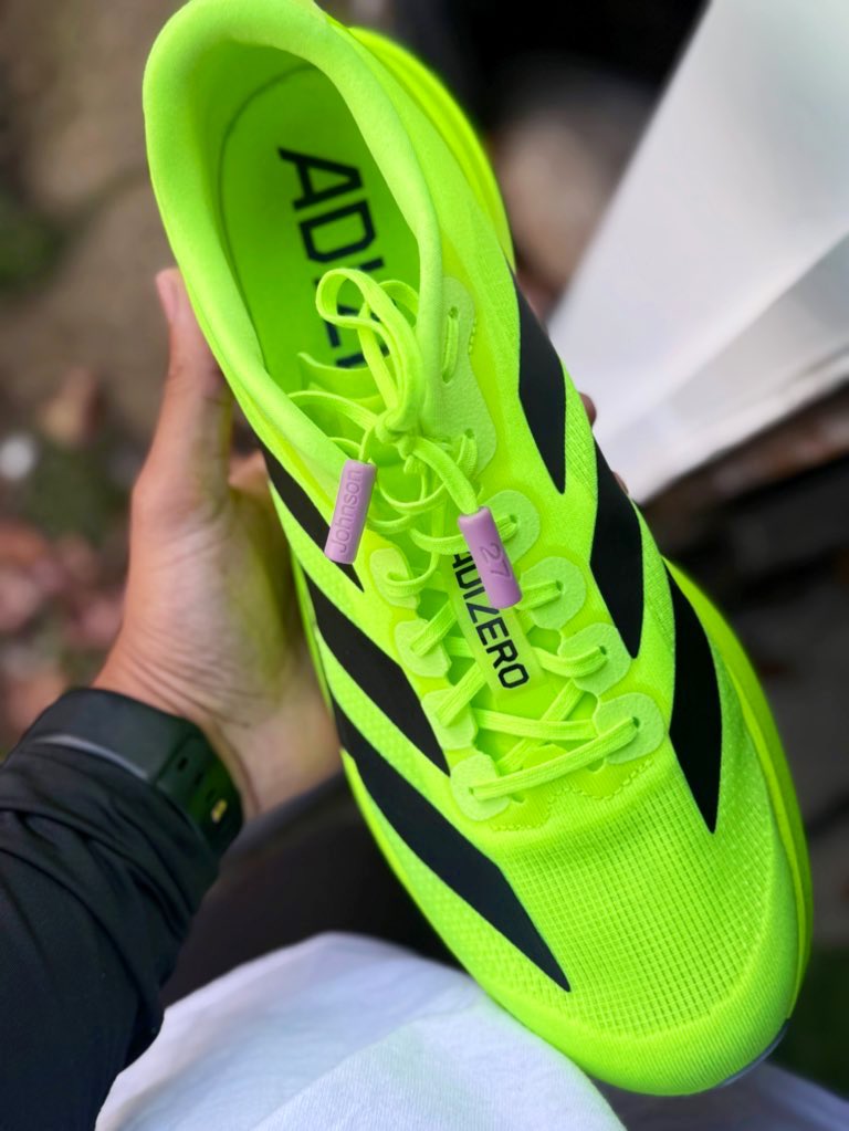 builtbyeli's tweet image. Yesterday I wore two Aglets on one shoe, hit a PR and felt like the man. Super confident. Elite. Let’s run it back today.