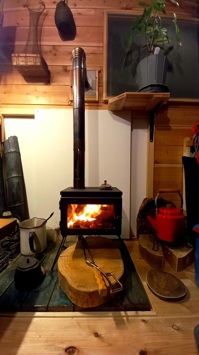 Kituneyama0618's tweet photo. 熊もいないので快適小屋ライフ🤣 https://t.co/LUoyDZS6qp