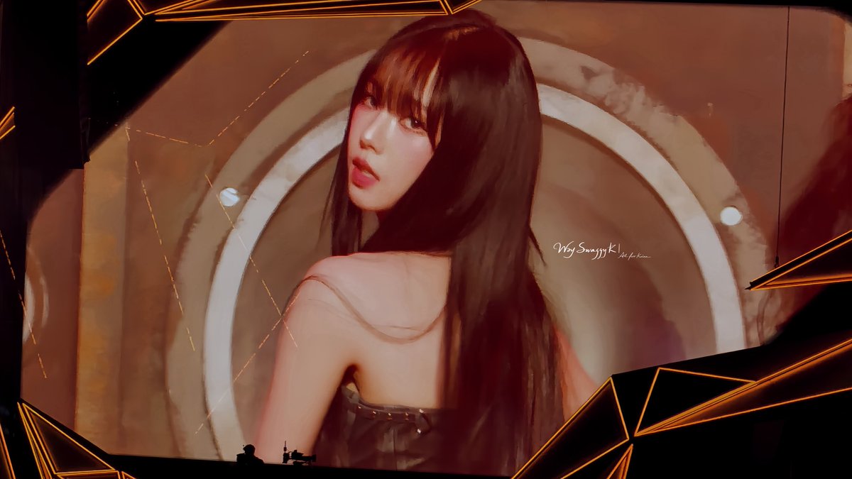 karinaspics's tweet image. THIS KARINA ON THE BIG SCREEN OMG