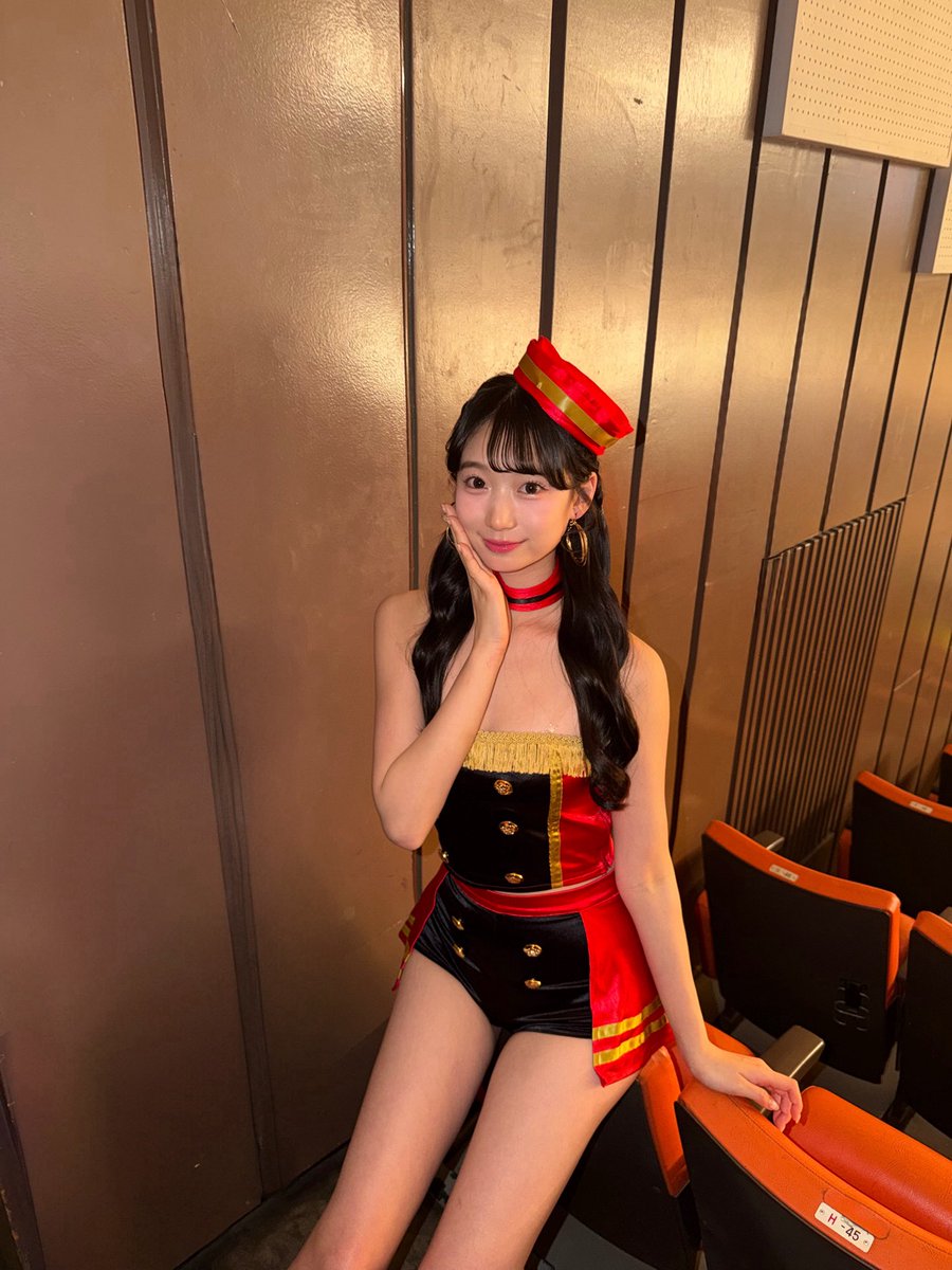 shiori819's tweet photo. Krush.182ありがとうございました🫶🏻
防衛戦2戦とも激熱でしたね😭😭😭
ずっとガウン握りしめてました笑
そして、応援団の皆様の声援も凄くて最高でした🥺🔥また改めて試合について語らせてください!!
#Krush182 #k1wgp https://t.co/SdY03oV9zD
