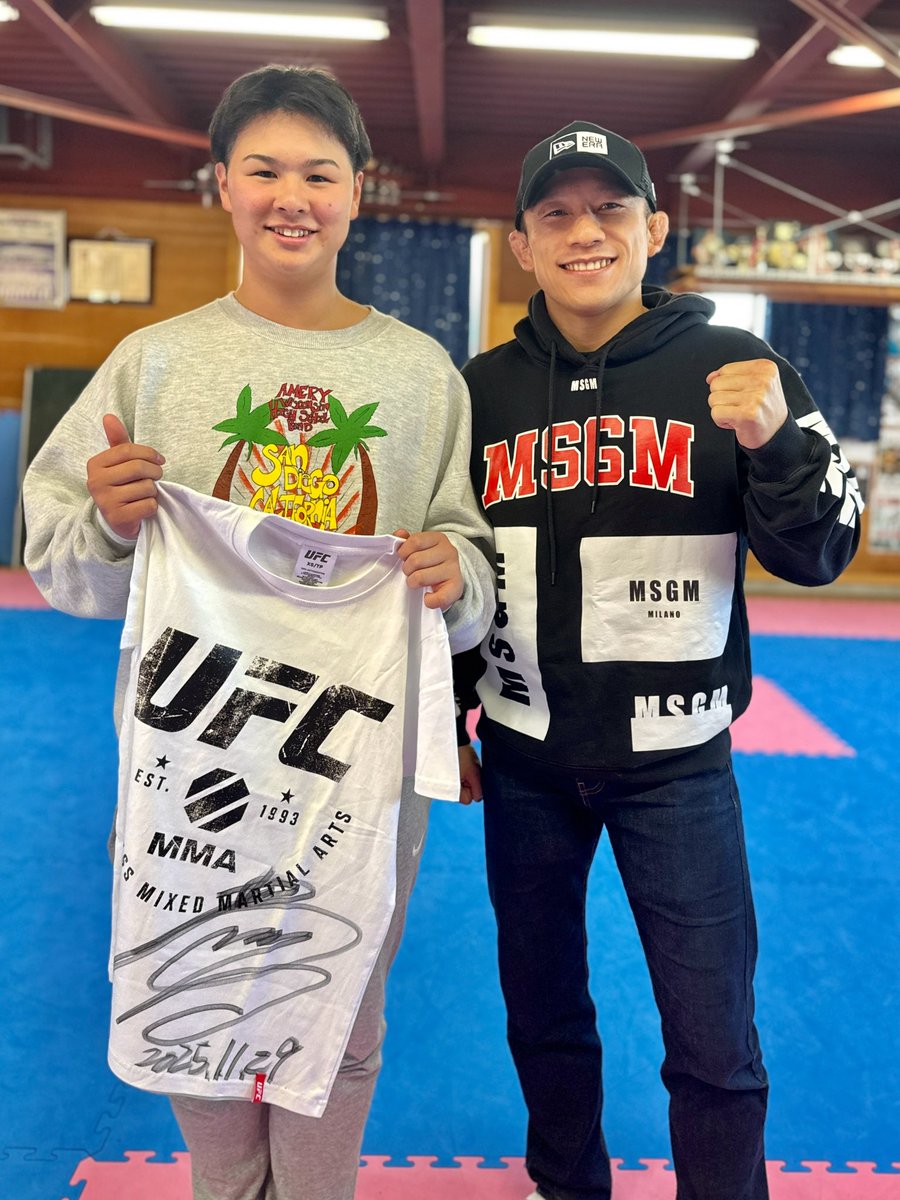 ichigo55ky's tweet photo. UFCで大勝利した恭司先輩が
道場に来てくれました❤️‍🔥

不可能なんてない！

恭司先輩の背中を追いかけて
子どもたちもがんばれ！！！ https://t.co/JCfGxOQd5X