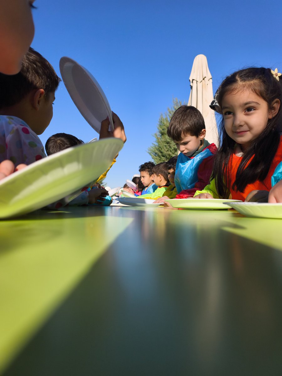 🌱 TOHUMDAN YAPRAĞA

🏫 Adalet Anaokulumuzda, “Yeşilin Tonlarında Hayat Var: Doğaya Dönüş, Tarihle Buluşma” temasıyla hayata geçirilen Tohumdan Yaprağa etkinliği gerçekleştirildi. Çocuklarımızın doğa bilincini güçlendirmeyi amaçlayan etkinliğe velilerimiz de aktif olarak