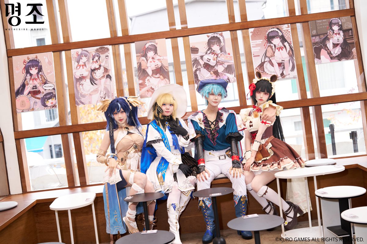 ☕️「띵조 카페: 기억이 머무는 곳」방랑자님과 함께, 영원히 새겨질 아름다운 기억

잔잔한 구름이 하늘을 고요하게 덮은 주말,
☕️「띵조 카페: 기억이 머무는 곳」에서는
치사와 유노가 방랑자님들과 한데 모여
한가롭고 포근한 여유를 즐깁니다.

구름 사이로 비친 부드러운 빛이
살며시 테이블 위에