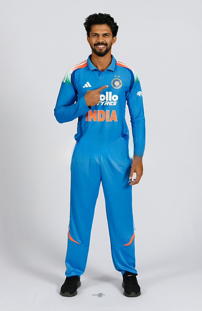 keshkar_gulshan's tweet image. Back in Blue! 

Maharashtra’s pride, Ruturaj Gaikwad, returns for the South Africa ODI series starting tomorrow — fresh frames from his Blue jersey photoshoot as he gears up for national duty. 🇮🇳

#mca #mcacricket #TeamMaharashtra #TeamMaha #cricketmaharshtra #teamindia…