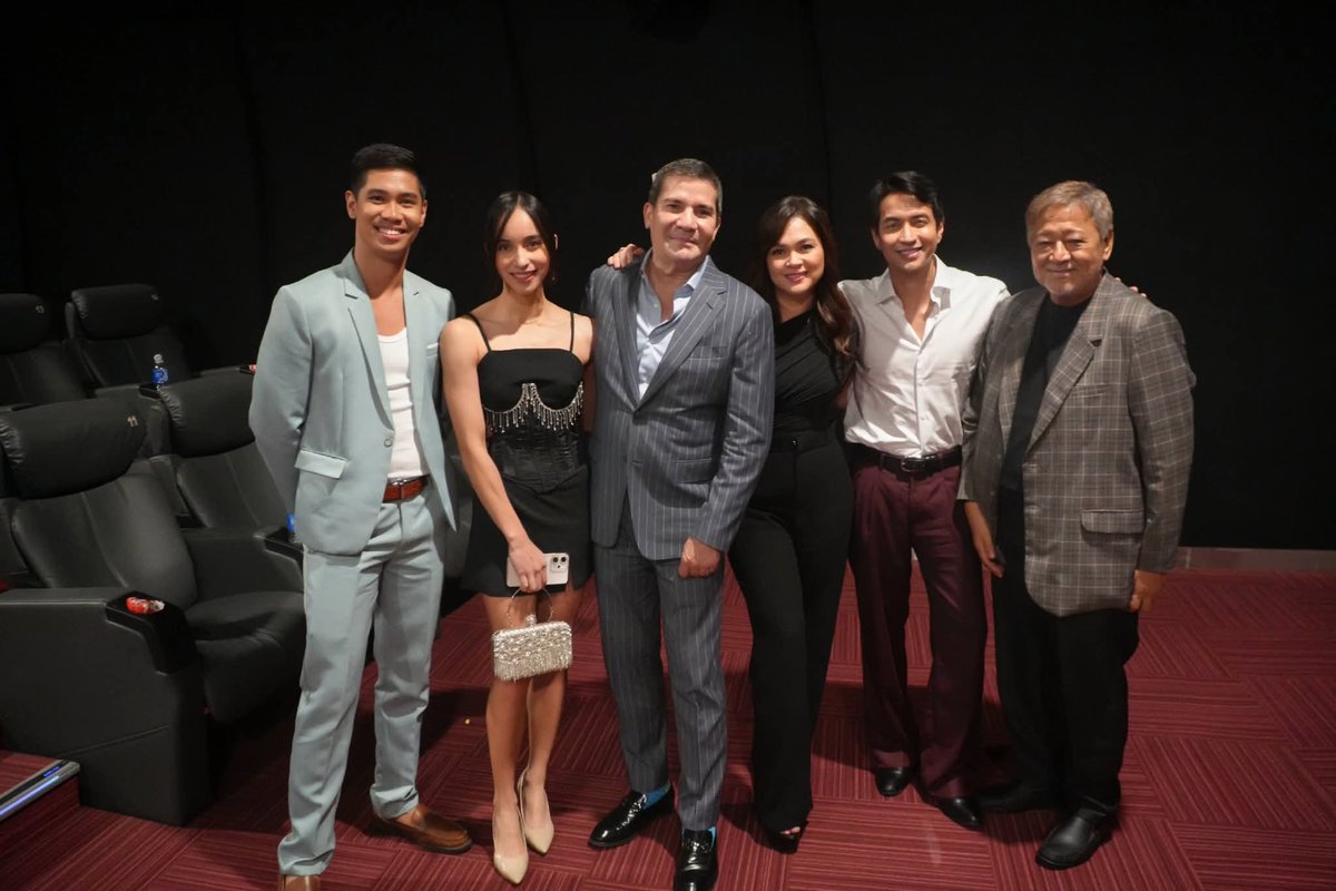LovelyQueenJ1's tweet photo. Reposted from @officialjudayph
A small and happy reunion with the Call My Manager cast at the French Film Festival. Hope you get to see this beautiful series about the film industry soon! ✨
#JudyAnnSantos #CallMyManager https://t.co/aORR2Zc79v