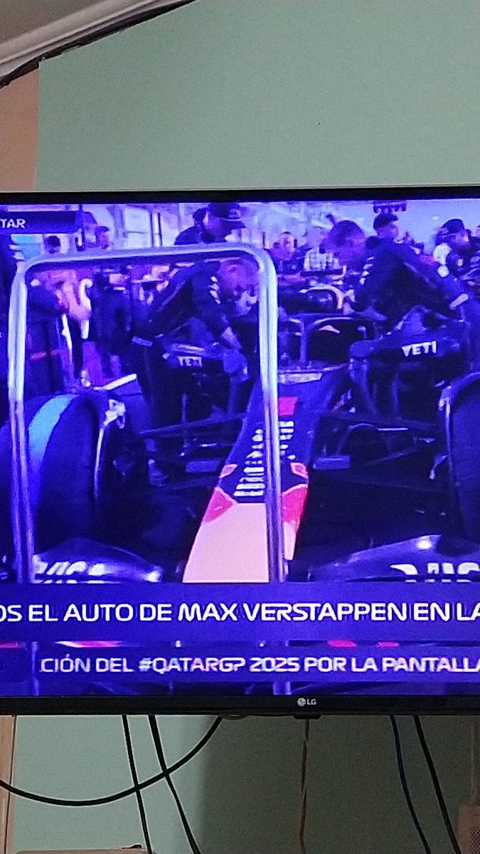 deAyasoy's tweet photo. #TelemetricoF1 #vamosnene acá esperando la carrera trabajando en casa https://t.co/a2VAvvWEwo