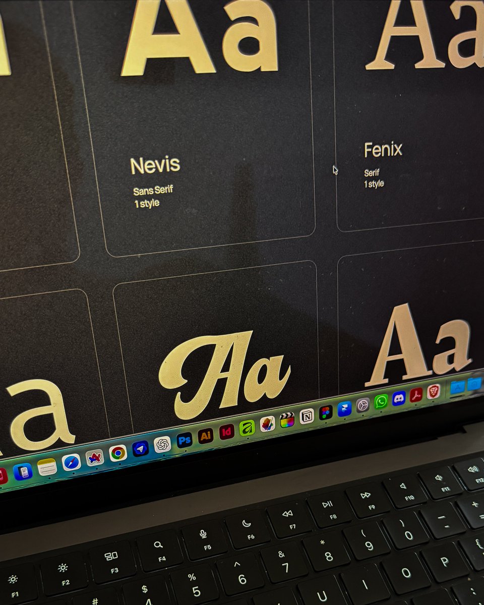 thiagojapyassu's tweet image. ATENÇÃO DESIGNERS: Achei um lugar cheio de fontes lindas, organizadas e totalmente gratuitas.

É o FreeFaces Gallery