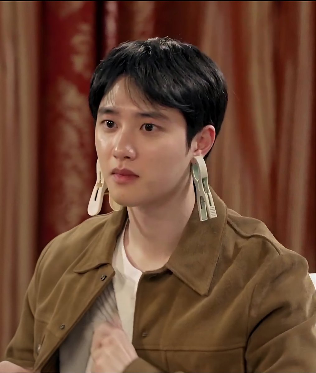 elladreamy33's tweet photo. 도경수 얼굴이 어쩜이래
잘생겼어
#도경수 #쿠팡플레이 #자매다방
#DOHKYUNGSOO 
#ドギョンス #都敬秀 https://t.co/hgb8z1ywDA
