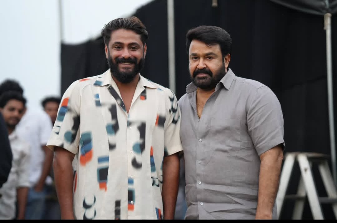 2255Binil's tweet image. What if: Siddique reveals &quot;എനിക്കിനി ഒരു മകൻ കൂടി ഉണ്ട് &quot; 😁!!!

#Drishyam3 . #Mohanlal