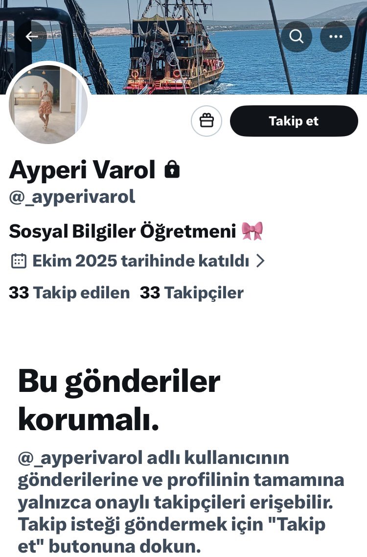 Ülkemin seçilmiş cumhurbaşkanını asmakla tehdit eden bu şahıs bio’suna sosyal bilgiler öğretmeni olduğunu yazmış. 

Lütfen ilgilenir misiniz ? 
<a href="/TC_icisleri/">T.C. İçişleri Bakanlığı</a> 
<a href="/iletisim/">T.C. İletişim Başkanlığı</a> 
<a href="/tcmeb/">Millî Eğitim Bakanlığı</a>