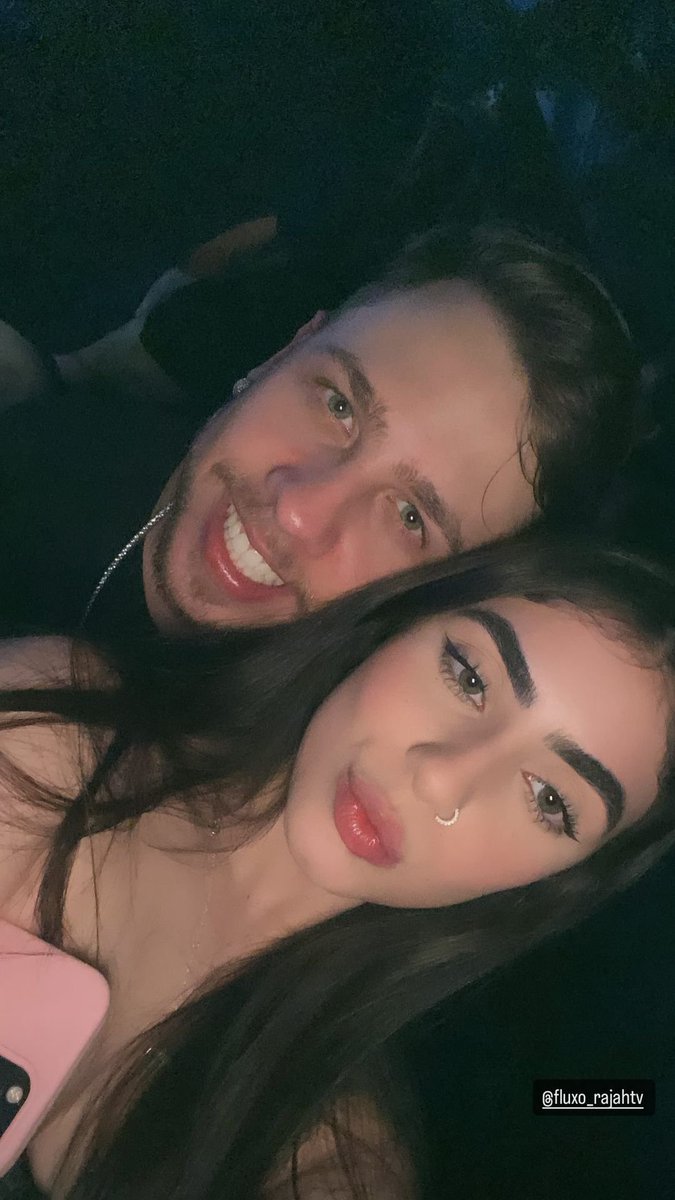 ldk140's tweet photo. @fluxo_rajahtv Já foi marmita de jogador, já foi depósito de playboy e depois que o ex hypou continua  ser lanche do ex de novo 😂😂😂 aí depois de tudo isso ainda que um amor puro kkkk só ser for um maluco quere isso, a Marmitex era toda iludida  com a  camisa do mn lá do verdão 😂😂😂 https://t.co/UVKQvsSLT8