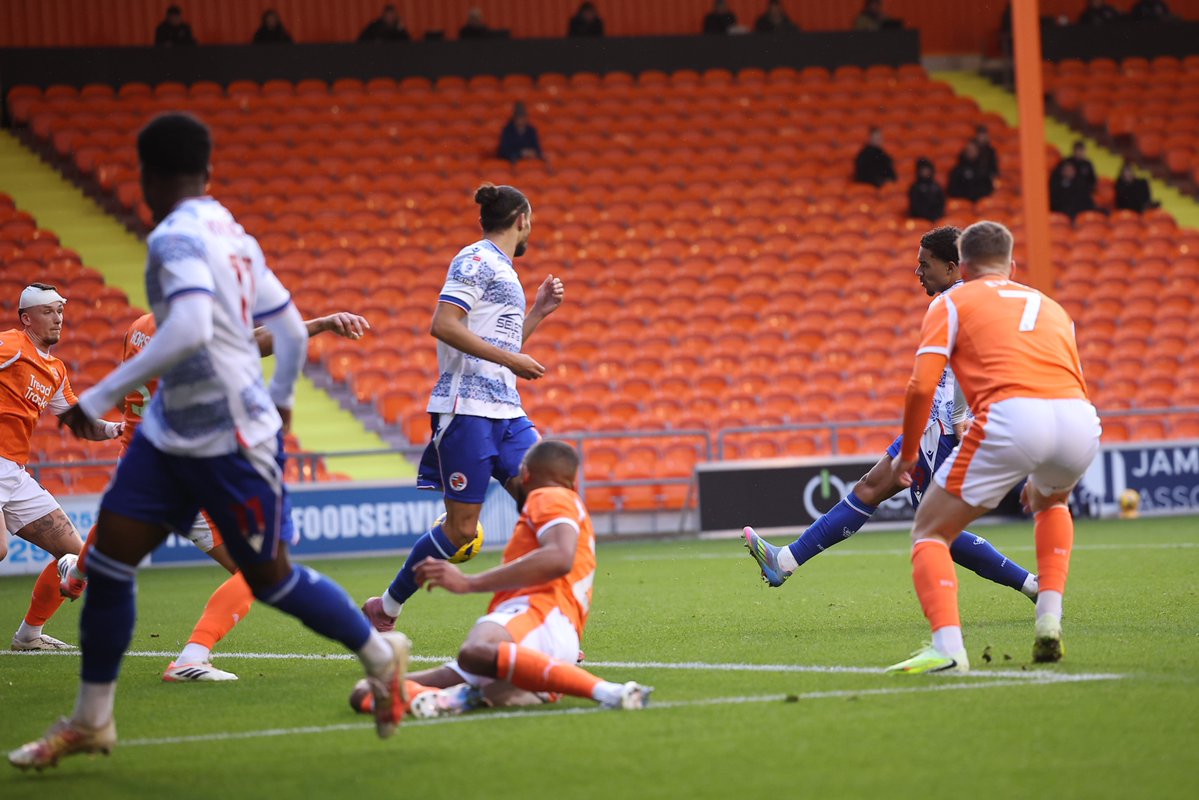 ReadingFC's tweet image. An hour played, Doyle is the difference maker so far. 

60&apos; | 🍊0-1👑 | #readingfc