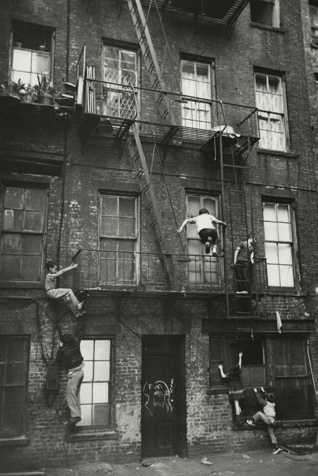 EnzaAltieri's tweet image. Lower East Side, New York City 1963
William Carter