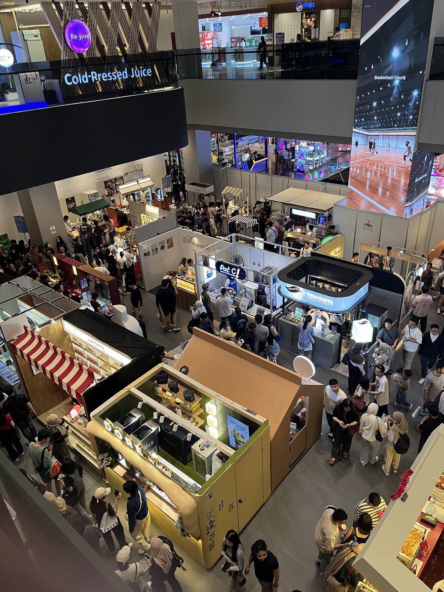 Brightspot tempat ngumpulnya para orang2 skena good looking👍🏻