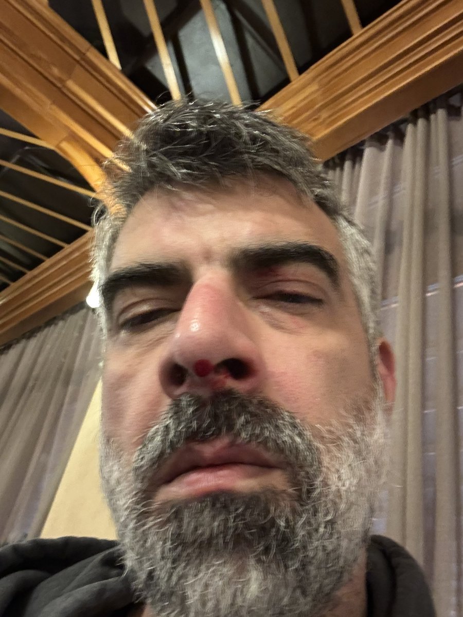 CKokanovic's tweet image. Vučićev lažni opozicionar Sead Spahović, nedavno poražen na udbaško naprednjačkoj listi za Advokatsku komoru Beograda, mi je upravo prišao u jednom beogradskom restoranu sa mafijaškim pretnjama da ga više ne “uzimam u usta” te kada sam mu rekao da zaboravi na to ustao i dok sam