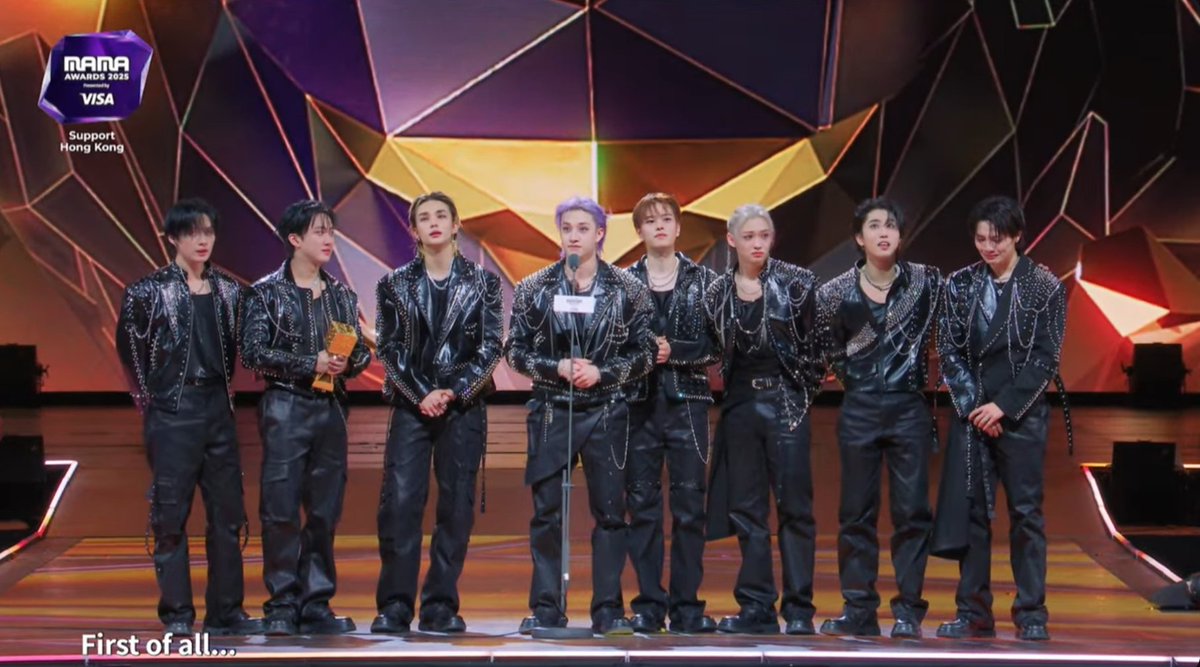 StrayKidsGlobal's tweet image. [🏆]

Congratulations @Stray_Kids for winning "Album of the Year" (Daesang) with 'KARMA' at the 2025 MAMA Awards!

#StrayKids #스트레이키즈 #2025MAMA
#2025MAMAAWARDS #MAMAAWARDS