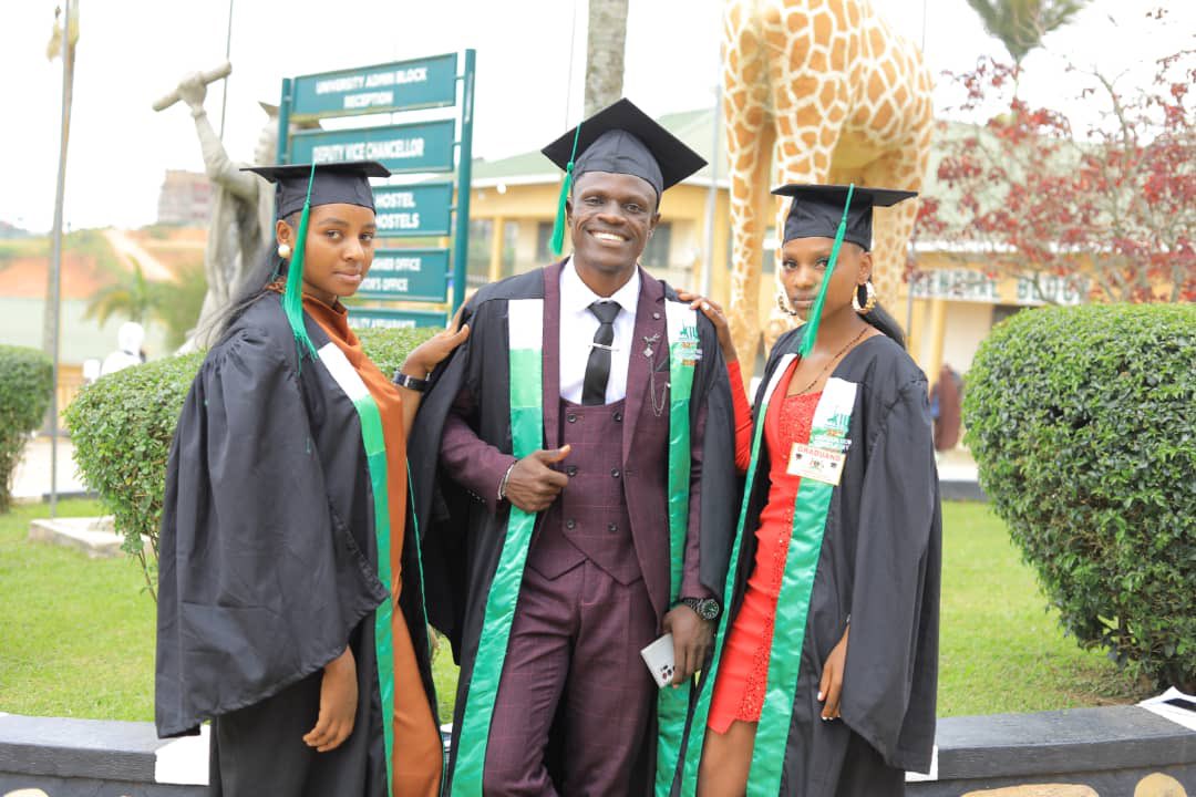 OMagie54506's tweet photo. Kampala International University's 32nd Graduation Ceremony celebrates 25 years of academic excellence, scientific innovation, and national relevance! Over 2,385 graduands are receiving degrees, diplomas, and certificates.
#KIU32ndGrad https://t.co/HJ18nWzH01