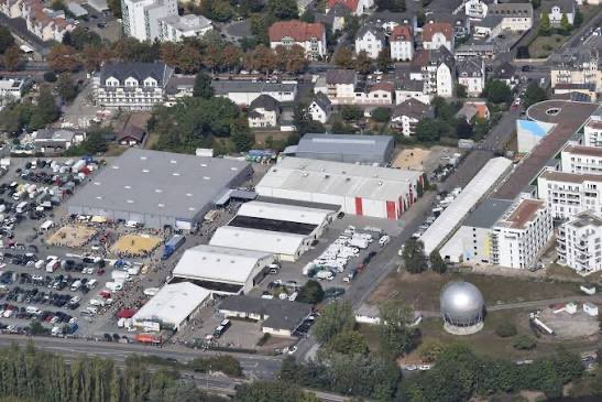 Timme18961's tweet photo. @queru_lant DAS sind die Messehallen Gießen. Das in dem Video ist definitiv nicht „bei den Messehallen in Gießen“!
Aber naja, alles was eurer Propaganda gerecht wird, was? https://t.co/xxLnZzzUtx