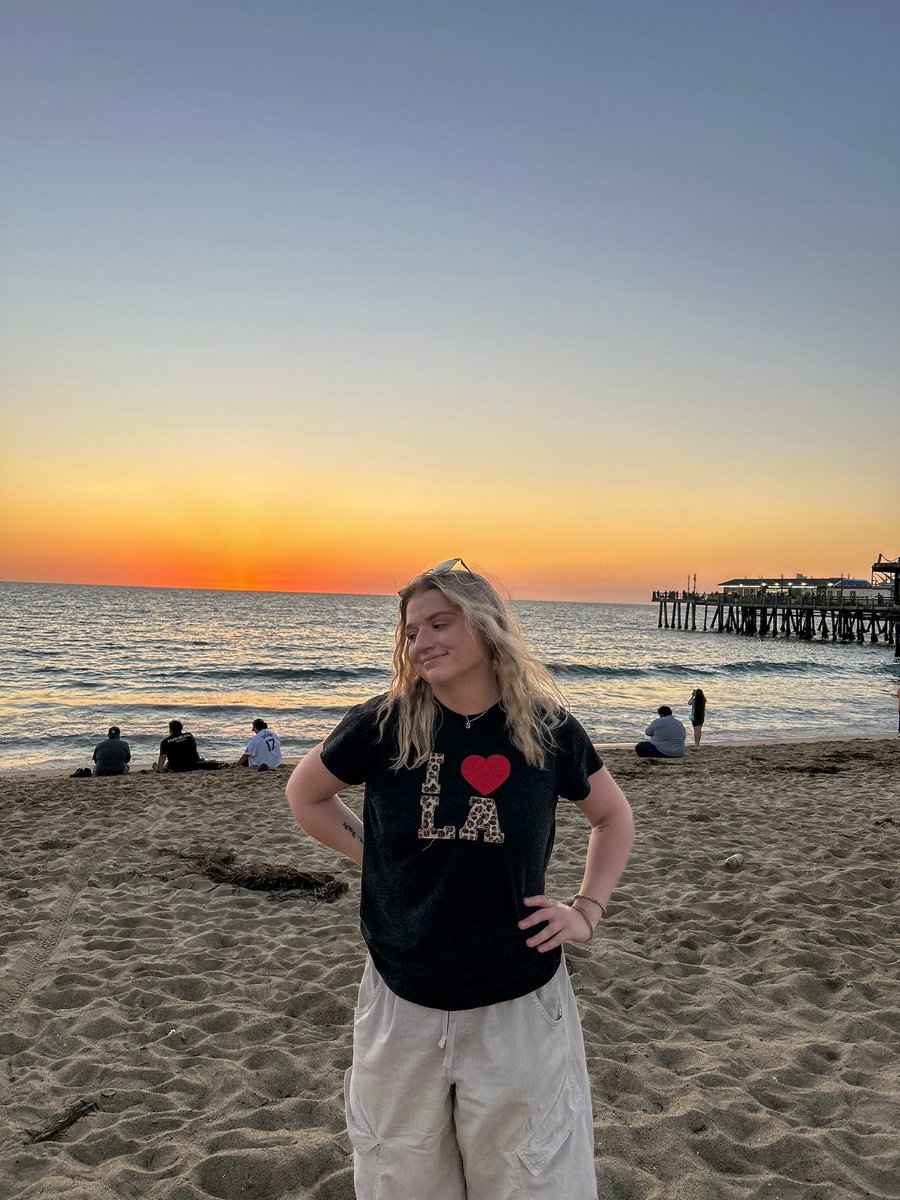 SAPPHlCSAM's tweet image. i miss california ☹️