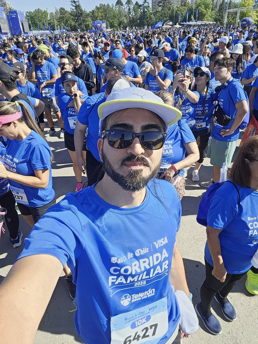 Vine a corrida de la #Teleton2025 y se me olvido colocarme bloqueador y desodorante csm!!!!  Soy una cebolla en escabeche...perdón 🥲🤭