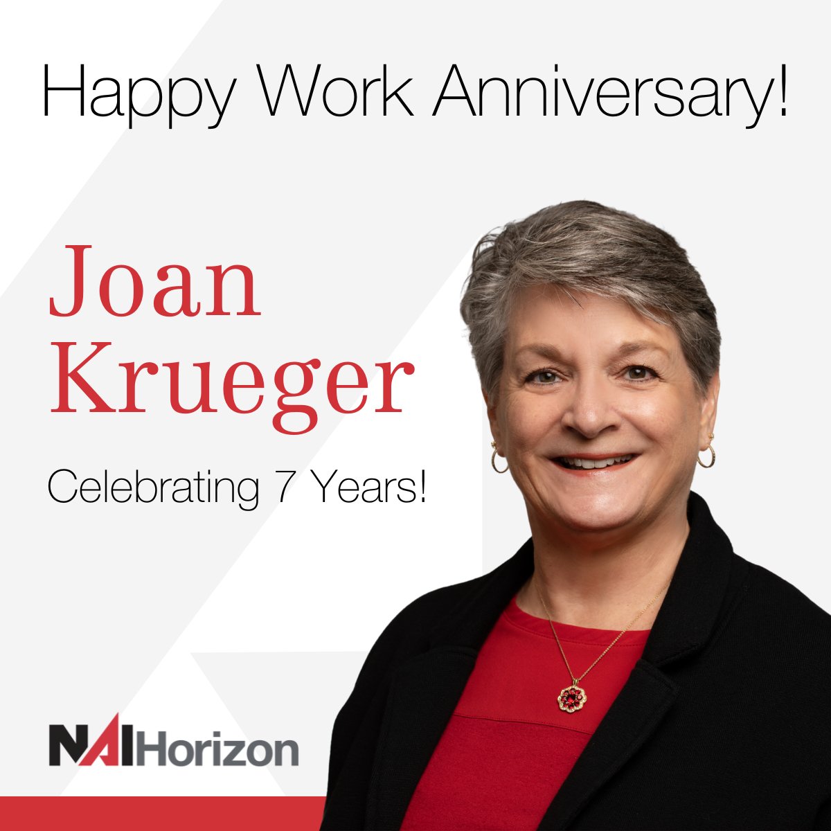 NAIHorizon's tweet image. Happy work anniversary Joan Krueger! Celebrating 7 years! 👏👏👏 #NAIHorizon #WorkAnniversary