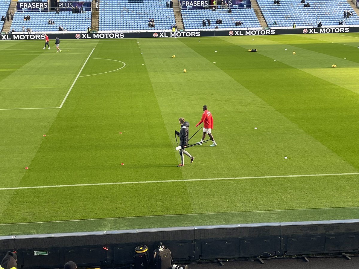 LouisMend's tweet image. Not involved today but new boy Jérôme Roussillon is here 

#CAFC