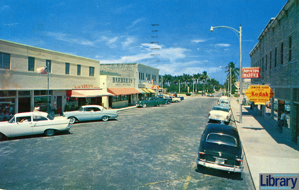 BBCityLibrary's tweet image. FROM THE ARCHIVES | Ocean Avenue business section, c. 1958

Support a small business in Boynton Beach today!

#BoyntonBeach