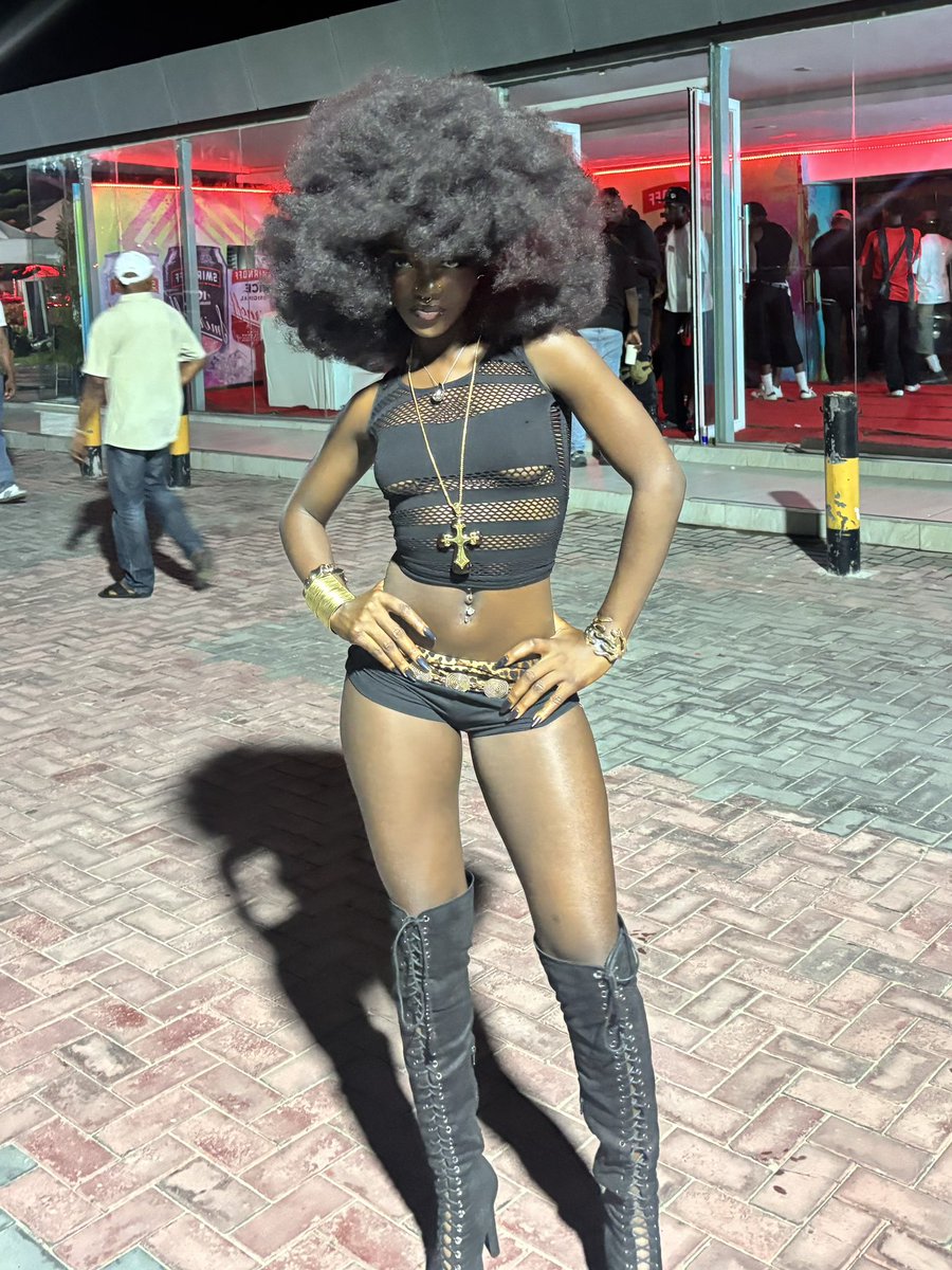 lotoscuffs_'s tweet image. Looked too good yesterday goddamn